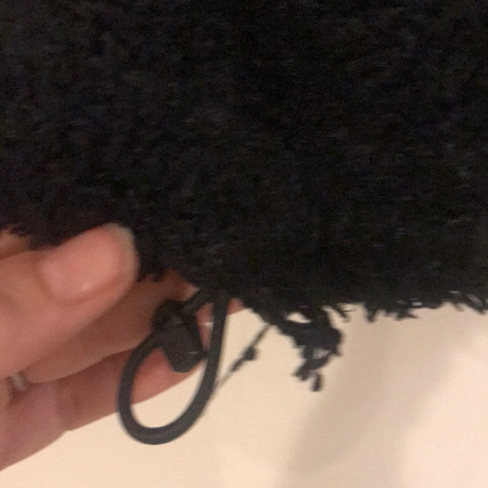 MOUNTAIN HARDWEAR WOMEN'S HIGH LOFT™ black zip front Teddy Bear jacket - Picture 3 of 8